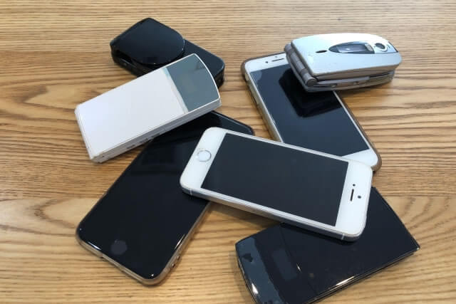 古いスマホを安全に処分する方法とは